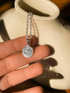 Dije San Benito acero blanco con Cadena - comprar online