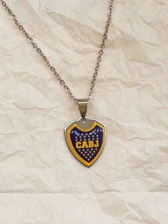 Dije escudo de Boca con color y cadena en acero - comprar online