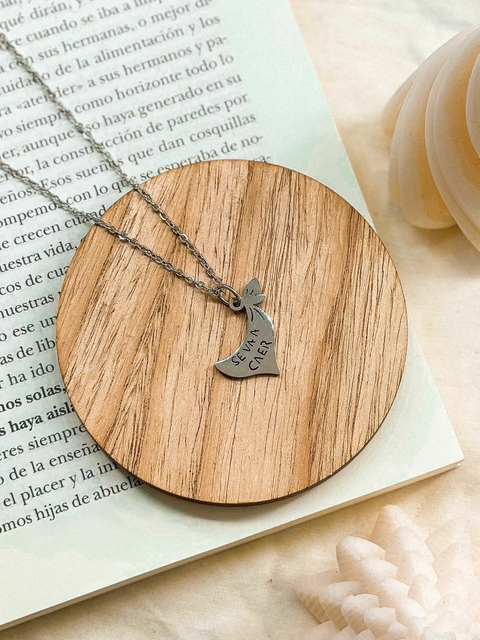 Dije acero se va a caer pañuelo y cadena