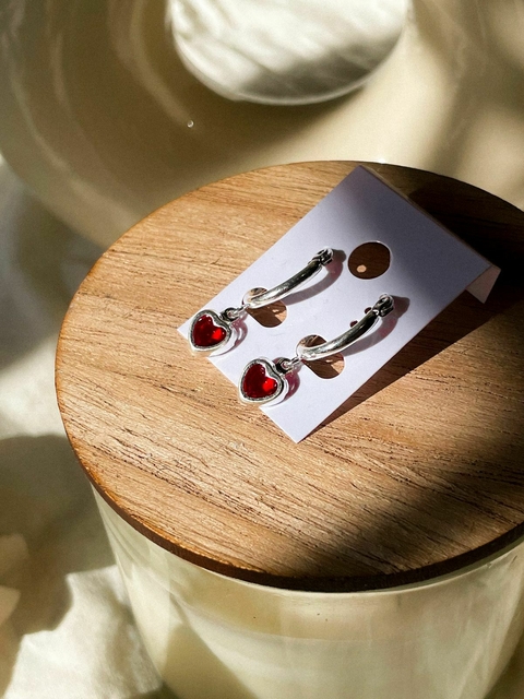 Aros Argollitas Acero blanco con corazón rojo