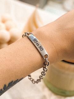 Pulsera acero feminista frase No es No - comprar online
