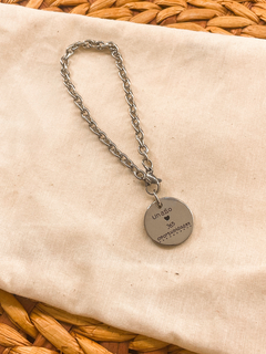 Pulsera con dije frase amistad motivadora acero