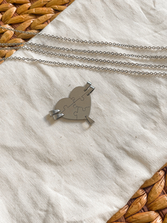 Dije corazón para compartir 5 partes con cadenas acero