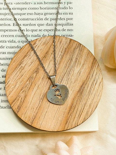 Dije acero feminista Ni una menos corazon (mediano) y cadena