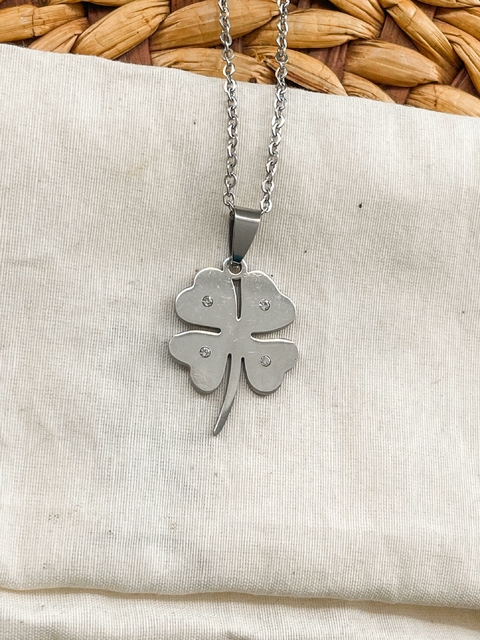 DIJE TREBOL 4 HOJAS Y 1 CRISTAL CON CADENA