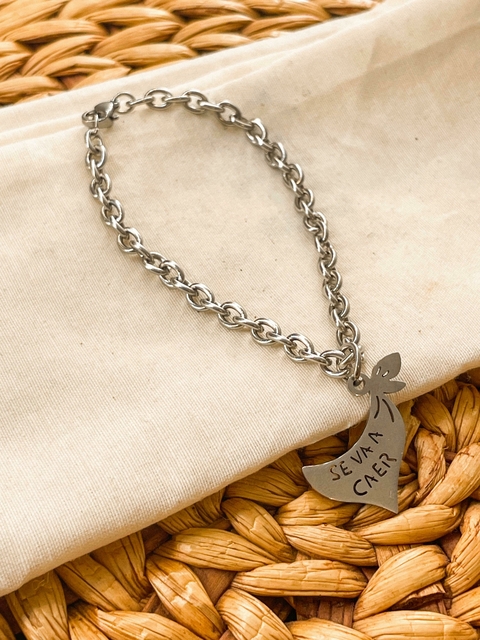 Pulsera con dije feminista pañuelo se va a caer