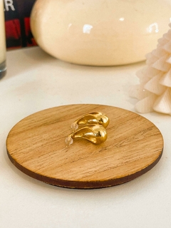 AROS AHUECADOS TIPO GOTA MICROFUSIÓN LAMINADA EN DORADO - comprar online