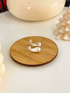 AROS AHUECADOS TIPO GOTA CHUNKY LAMINADA EN PLATA - Ivanala Joyas