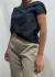 blusa azul ombro a ombro