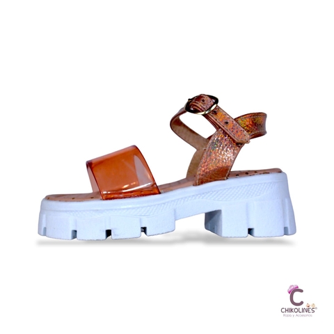 Sandalias para niña. Sandalias con tacón. Sandalias casuales para niña. Sandalias infantiles. Zapatos de moda para niñas