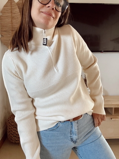 Sweater Básico C/cierre - Quiero ser yo misma