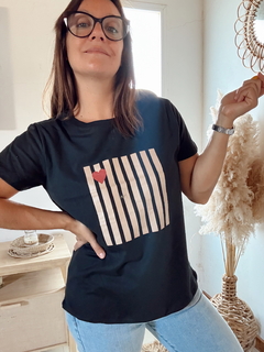 Remera Lipa en internet