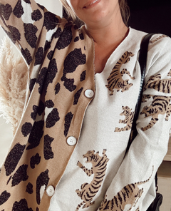 Cardigan Tiger en internet