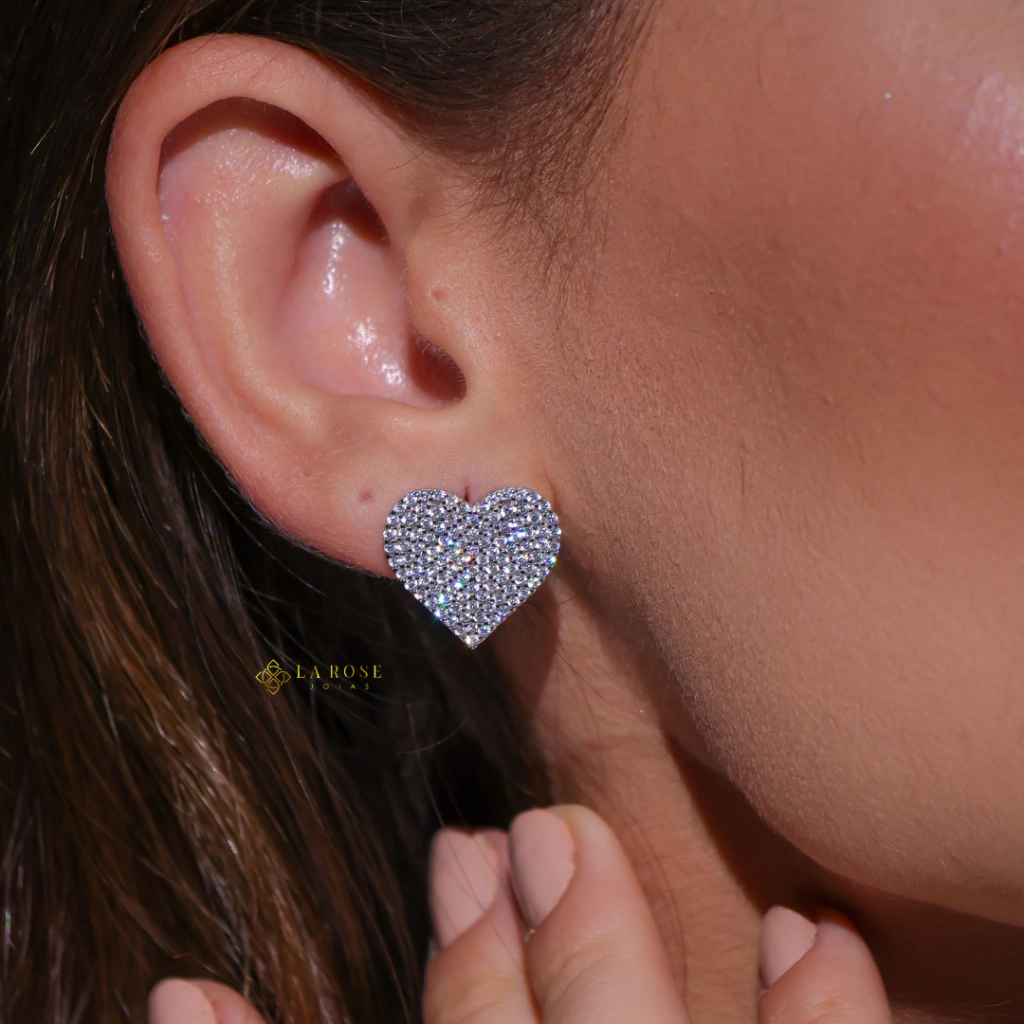 Brinco coração cravejado - Joia em Prata