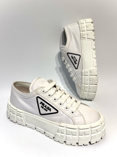 ZAPATILLAS PRADA T.37 en internet
