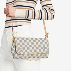 Cartera Louis Vuitton Favorite MM - comprar online
