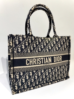CARTERA DIOR BOOK TOTE MEDIUM - The Brand Closet