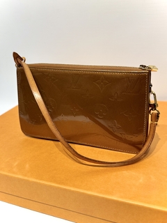 CARTERA LOUIS VUITTON LEXINGTON VERNIS POCHETTE - comprar online