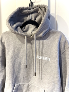 BUZO JACQUEMUS T. M en internet
