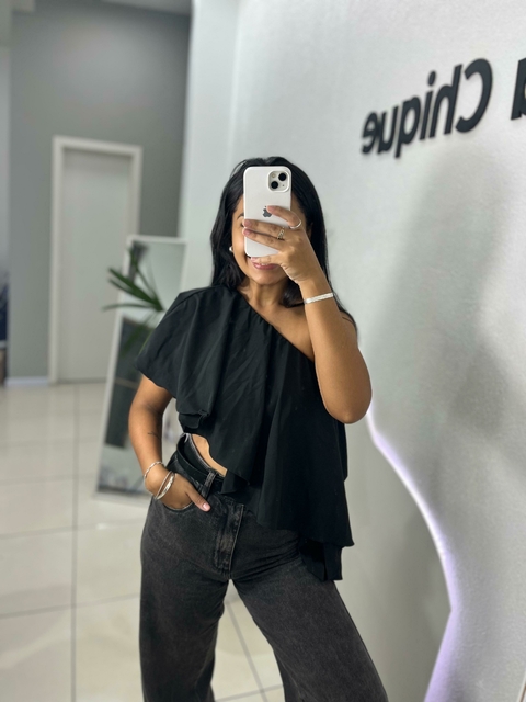 Blusa Assimétrica Mariza - comprar online