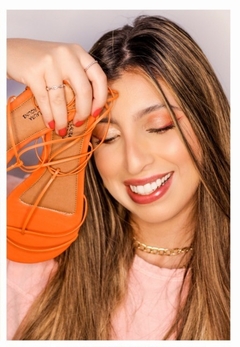Imagem do Sandália de amarração Laura Saltinho Bloco com tiras finas (5 cm)