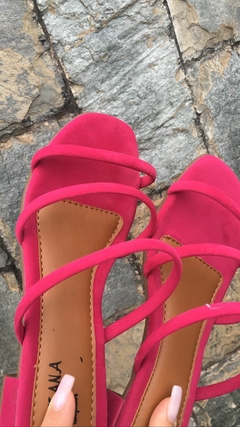 Sandália saltinho bloco Luísa 3 tiras (2cm) - comprar online