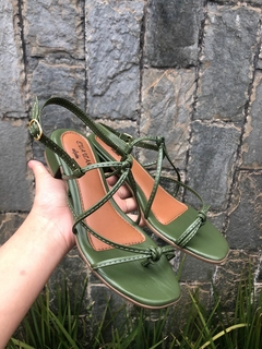 Saltinho Bloco Carol Nozinhos e amarração (salto 2cm) na internet