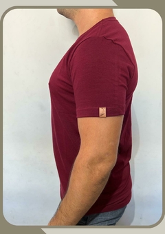 Camiseta Gola Careca Trade Vinho na internet