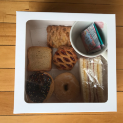 CAJA CON VISOR - 22X22X10 en internet