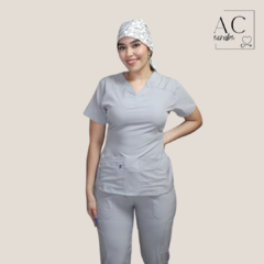 Scrub gris perla mujer