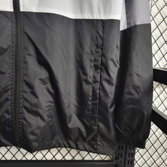 Imagem do Corta Vento Nike - Branco, Preto e Cinza