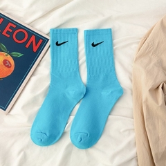 Meias Esportivas Nike Cano Longo - GOATshopping - WWE, Grifes, Gym, & Sneakers