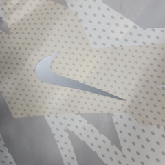 Corta Vento Nike - Braço, Bege e Cinza - loja online