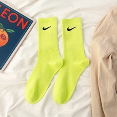 Meias Esportivas Nike Cano Longo na internet