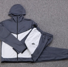 Conjuto de frio Nike Tech Fleece - Cinza Escuro e Branco