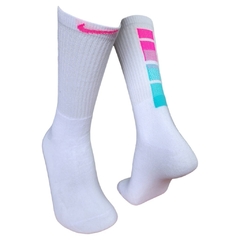￼meia esportiva cano alto em algodão, excelente para atividades fisicas, corrida, academia, crossfit - comprar online