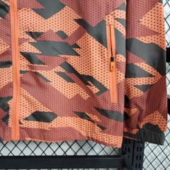 Imagem do Corta Vento Nike - Marrom, Laranja e Preto