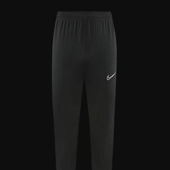 Conjunto Nike Branco & Preto | Edição Esportiva com Faixa no Peito - GOATshopping - WWE, Grifes, Gym, & Sneakers
