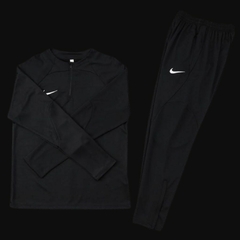 Conjunto Nike Preto Slim | Esportivo e Casual com Estilo Total Black - GOATshopping - WWE, Grifes, Gym, & Sneakers