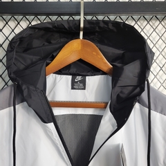 Corta Vento Nike - Branco, Preto e Cinza - GOATshopping - WWE, Grifes, Gym, & Sneakers