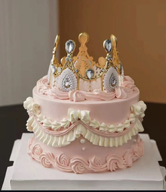 Corona diadema dorada en internet