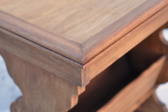 MESA REVISTERO PROVENZAL, CON UN CAJÓN ESCONDIDO. Cód. 52011 - tienda online