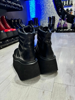 Zapatilla cuero legitimo - comprar online