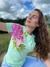 Camiseta Verde | Flor rosa - comprar online