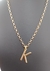 Colar com Letra Inicial do Nome Corrente Elo Português Banhado a Ouro 18k na internet
