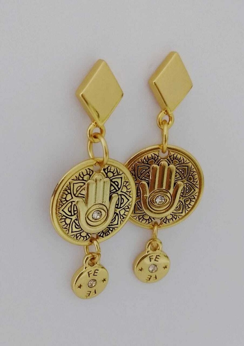 Brinco Mão de Fatima - Banhado a Ouro 18k