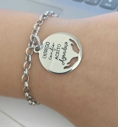 Pulseira Entrego e Confio Corrente Elo Português - Banhado a Prata