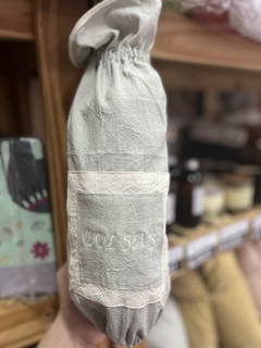 Guarda Bolsas Pekin con bordado artesanal. en internet