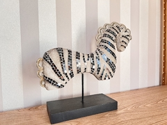 Escultura Zebra Mosaico na internet
