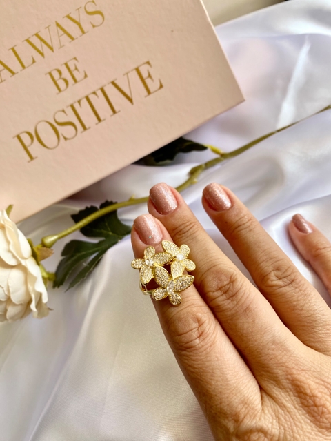 ANEL TRES BORBOLETAS